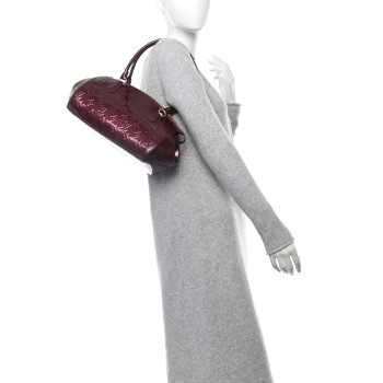 LOUIS VUITTON Vernis Sherwood PM Rouge Fauviste