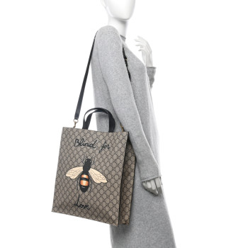 GUCCI GG Supreme Monogram Blind for Love Vertical Tote