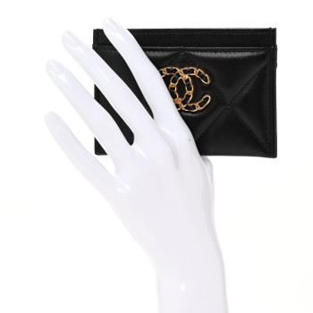 CHANEL Lambskin Quilted Chanel 19 Card Holder Black
