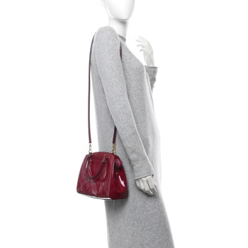 LOUIS VUITTON Vernis Brea PM NM  Magenta