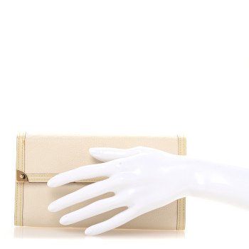 LOUIS VUITTON Suhali Porte Tresor International Wallet White