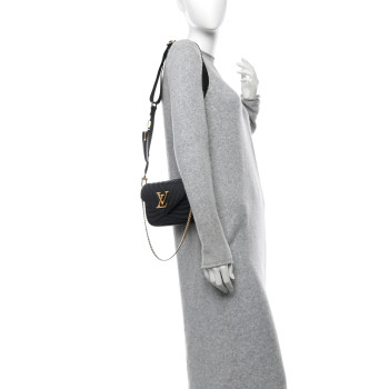 LOUIS VUITTON Calfskin New Wave Multi Pochette Black LOUIS VUITTON Calfskin New Wave Multi Pochette Black