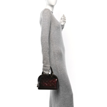 LOUIS VUITTON Vernis Alma BB Amarante