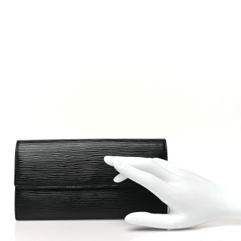 LOUIS VUITTON Epi Sarah Wallet Black