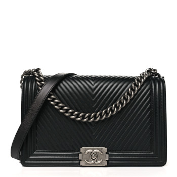 CHANEL Calfskin Chevron Quilted New Medium Boy Black