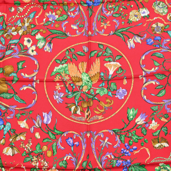 HERMES Silk Pierres d'Orient et d'Occident Scarf 90