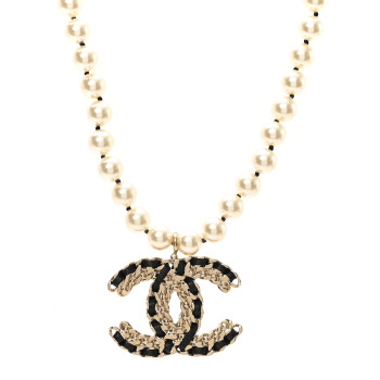 CHANEL Lambskin Pearl Crystal Vintage Allure CC Short Necklace Gold