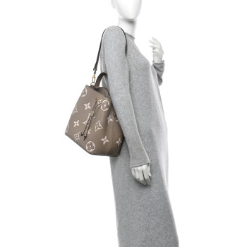 LOUIS VUITTON Empreinte Monogram Giant Neonoe MM Tourterelle Creme