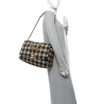 CHANEL Tweed Maxi Chanel 19 Flap Beige Black
