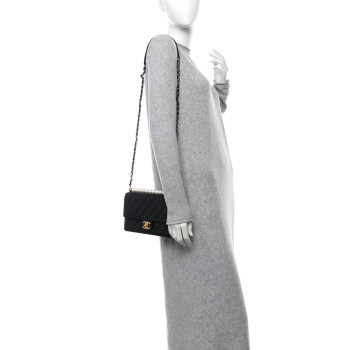 CHANEL Goatskin Quilted Small Chic Pearls Flap Black