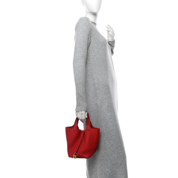 HERMES Taurillon Maurice Picotin Lock 18 PM Rouge Piment HERMES Taurillon Maurice Picotin Lock 18 PM Rouge Piment