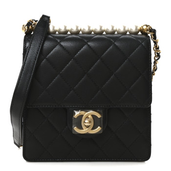 CHANEL Lambskin Quilted Chic Pearls Flap Black