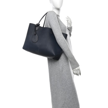 GUCCI GG Supreme Monogram Blooms Medium Reversible Tote Beige Blue Navy