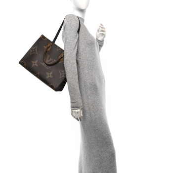 LOUIS VUITTON Reverse Monogram Giant Onthego MM