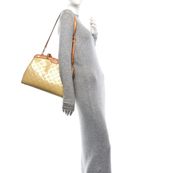 LOUIS VUITTON Vernis Brea MM Blanc Corail