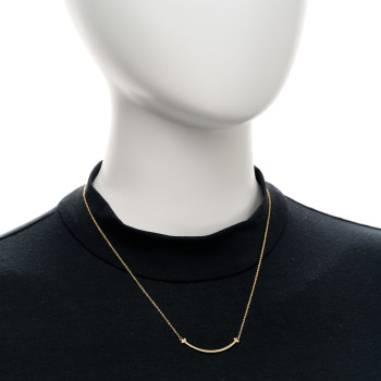 TIFFANY 18K Yellow Gold Small T Smile Pendant Necklace