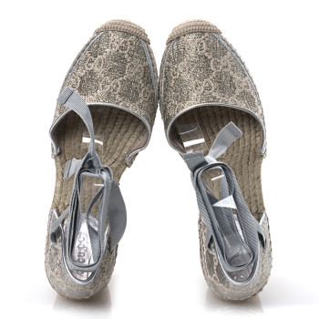 GUCCI Lame GG Monogram Ankle Wrap Platform Espadrille Wedges 39 Silver Beige Light Grey