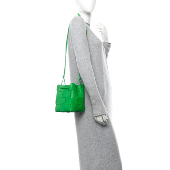 BOTTEGA VENETA Nappa Maxi Intrecciato Small Cassette Bucket Bag Parakeet