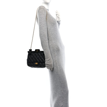 CHANEL Aged Calfskin Quilted 2.55 Reissue 225 Hanger Flap Black