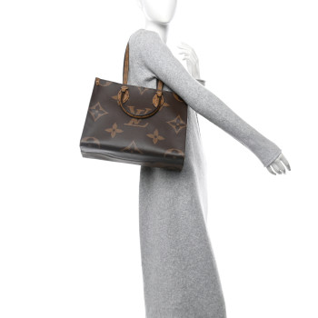LOUIS VUITTON Reverse Monogram Giant Onthego MM