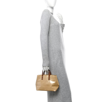 LOUIS VUITTON Vernis Reade PM Beige
