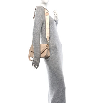 LOUIS VUITTON Empreinte Monogram Giant Diane Sand