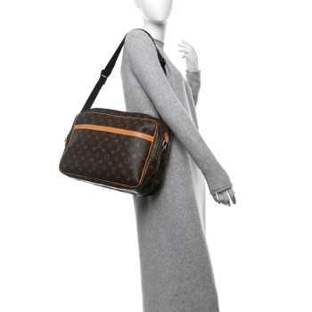LOUIS VUITTON Monogram Reporter GM