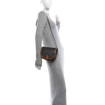 CELINE Triomphe Canvas Medium Folco Bag Tan