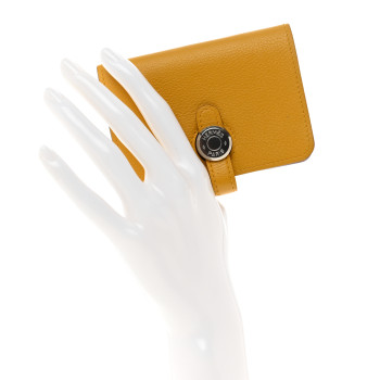HERMES Evercolor Dogon Card Case Ambre