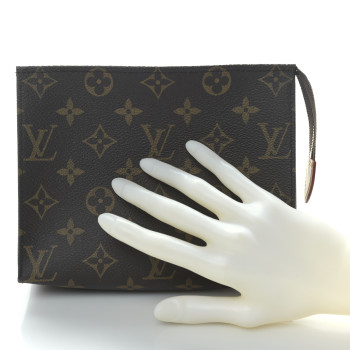 LOUIS VUITTON Monogram Toiletry Pouch 19
