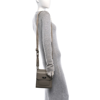 MULBERRY Grain Calfskin Small New Antony Messenger Crossbody Solid Grey