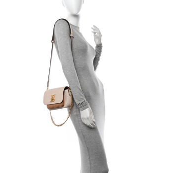 LOUIS VUITTON Grained Calfskin Lockme Tender Quartz