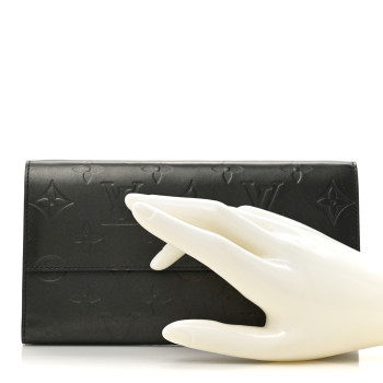 LOUIS VUITTON Mat Monogram Porte Tresor International Wallet Gris