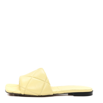 BOTTEGA VENETA Nappa Quilted Rubber Lido Flat Sandals 39 Moon Beam