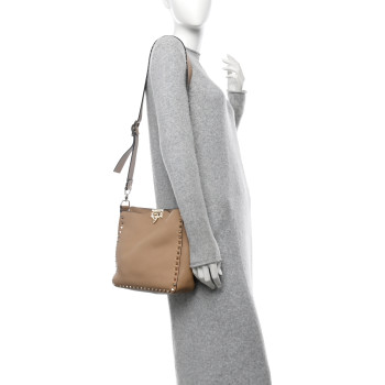 VALENTINO GARAVANI Pebbled Calfskin Small Rockstud Flip-Lock Messenger Bag Beige