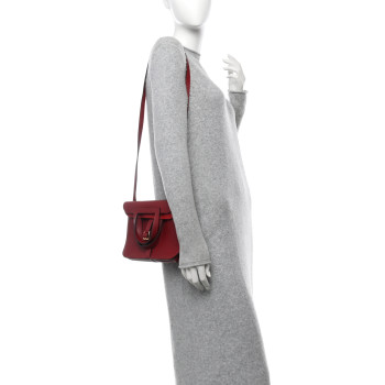 HERMES Taurillon Clemence Halzan 25 Rouge Grenat