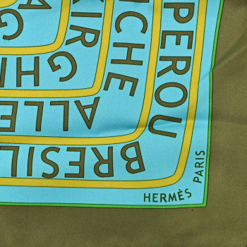 HERMES Silk Les Sources De La Vie Scarf 90