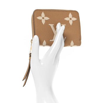 LOUIS VUITTON Empreinte Monogram Giant Zippy Coin Purse Arizona Creme