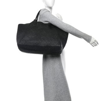 BOTTEGA VENETA Nappa Intrecciato Large Cabat Black