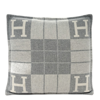 HERMES Wool Cashmere Avalon III Pillow PM Ecru Gris Clair