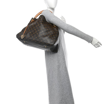 LOUIS VUITTON Monogram Artsy MM