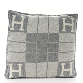 HERMES Wool Cashmere Avalon III Pillow PM Ecru Gris Clair