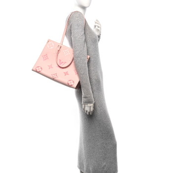 LOUIS VUITTON Empreinte Monogram Giant Onthego MM Degrade Rose