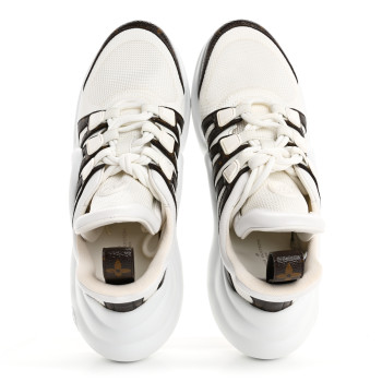 LOUIS VUITTON Patent Monogram LV Archlight Sneakers 39 White