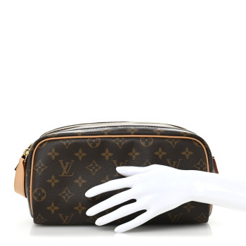 LOUIS VUITTON Monogram Dopp Kit Toilet Pouch