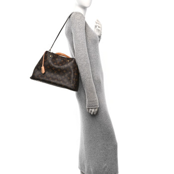 LOUIS VUITTON Monogram Montaigne MM