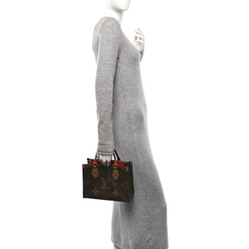 LOUIS VUITTON Reverse Monogram Giant Onthego PM