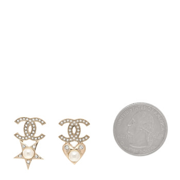 CHANEL Crystal Pearl Charming Winter CC Star Heart Earrings Gold
