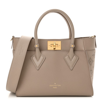 LOUIS VUITTON Mahina On My Side PM Galet LOUIS VUITTON Mahina On My Side PM Galet