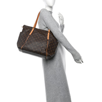 LOUIS VUITTON Monogram Totally GM